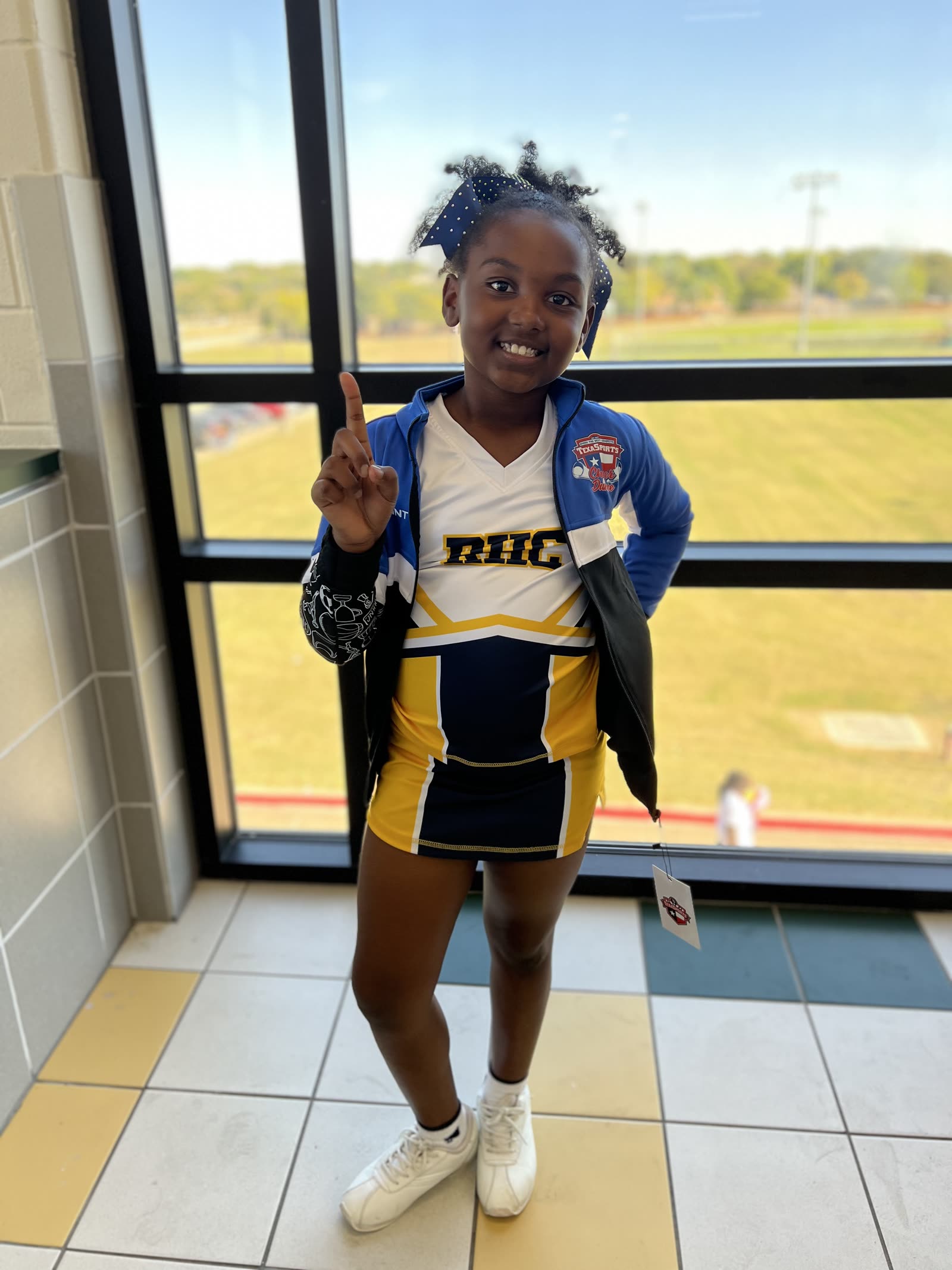 Draya West RHC cheer, pointing #1